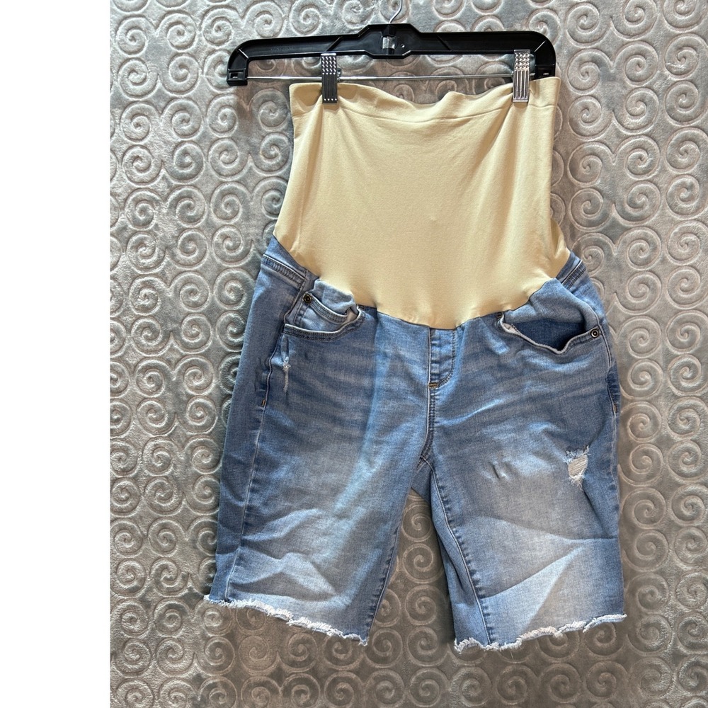 A Glow Maternity Bermuda Jean Shorts Size 10 Distressed Denim‎